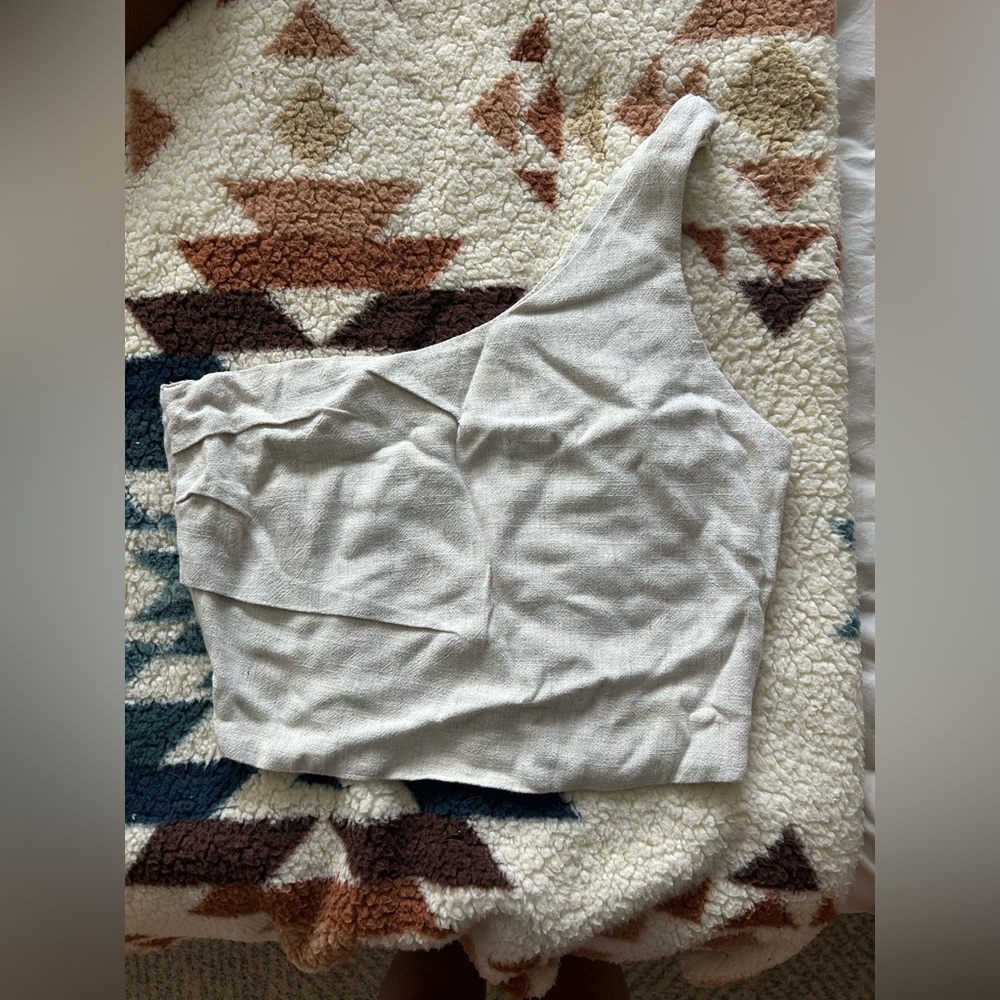 Stillwater Linen Asymmetrical Top